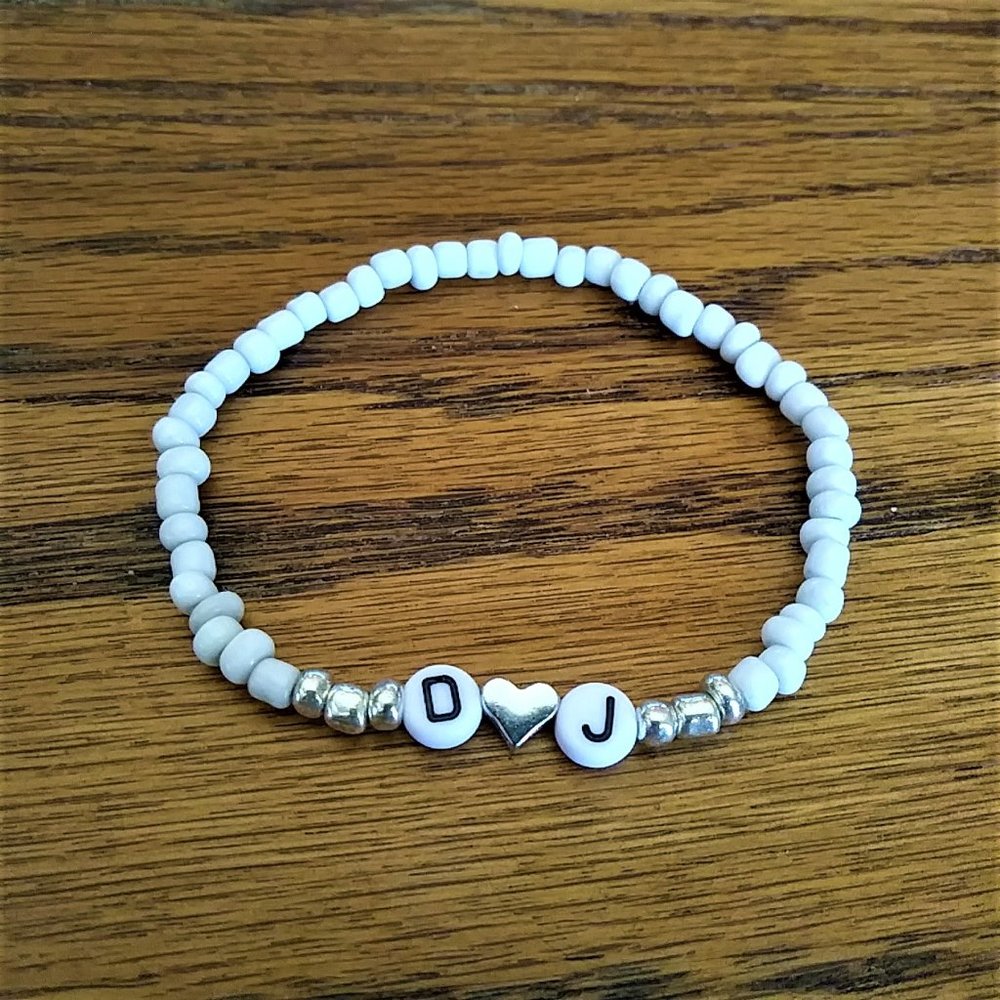 3/$49 New Personalized Beaded Name/Word Bracelets - Picture 3 of 6